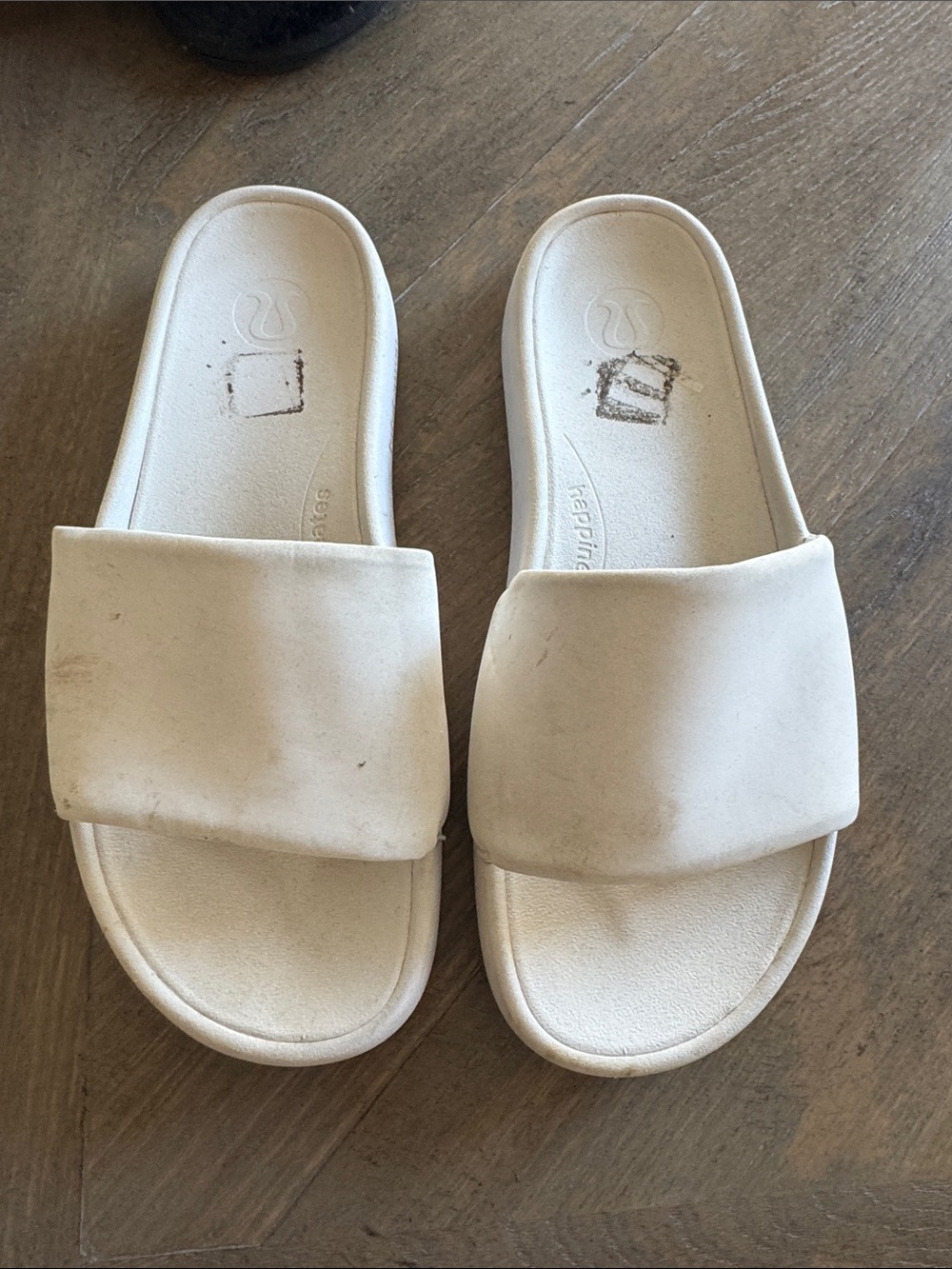 Women’s White Slide Sandals - Padded Strap Comfort